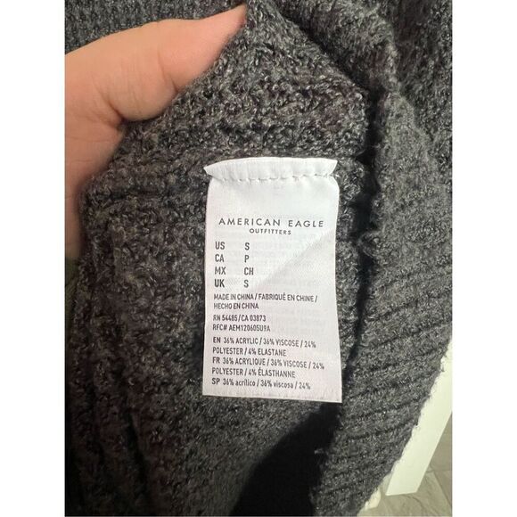 American Eagle Grey Waffle Sweater Woman’s Size Small - Picture 5 of 6